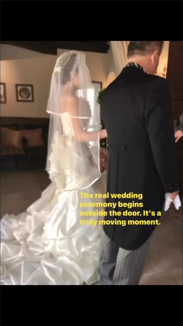 「結婚式とは」その⑪「扉の外の結婚式」